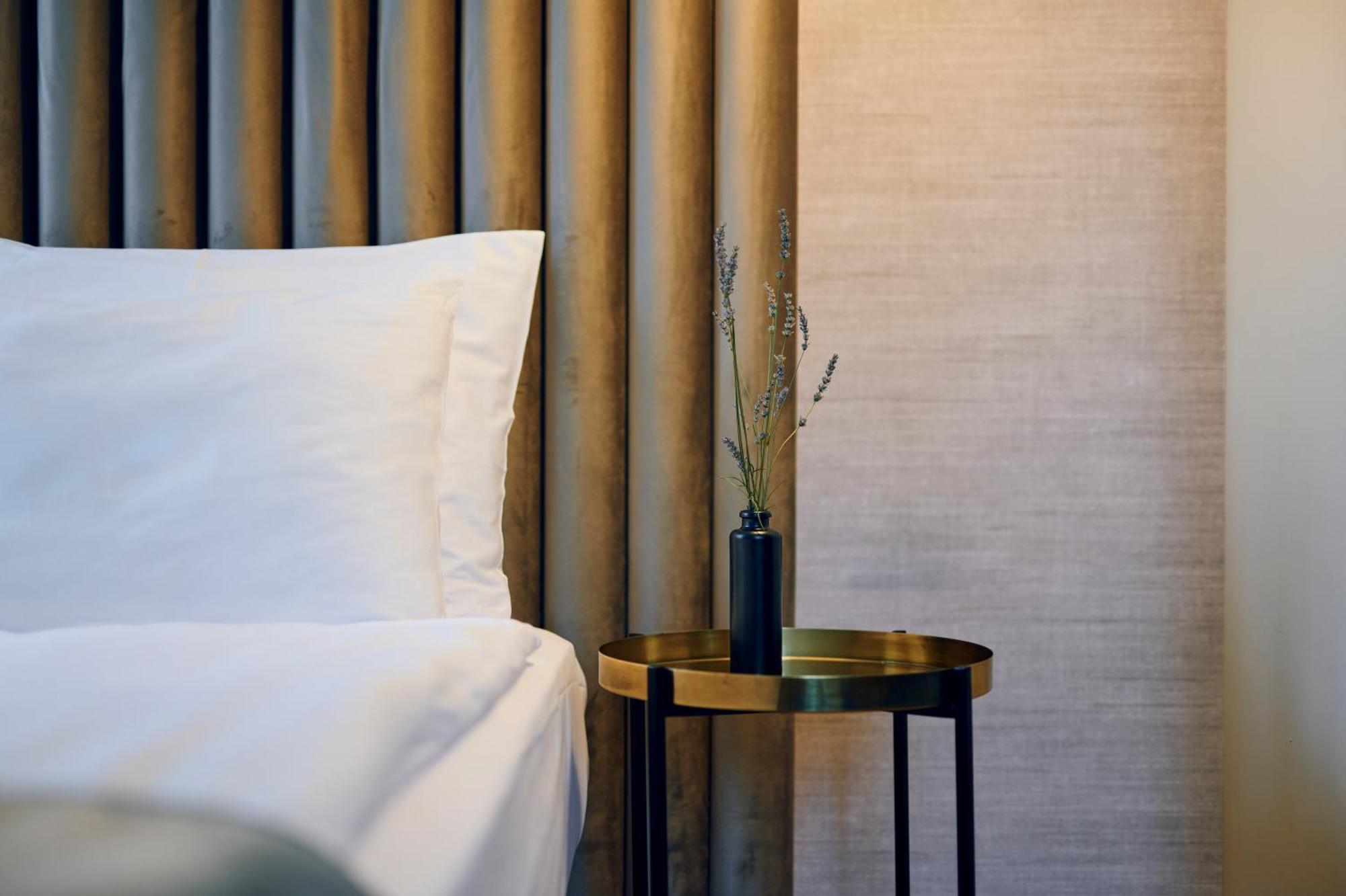 Hotel Republika Zagreb Room photo